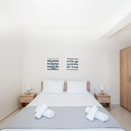 Asterashouse Apartman